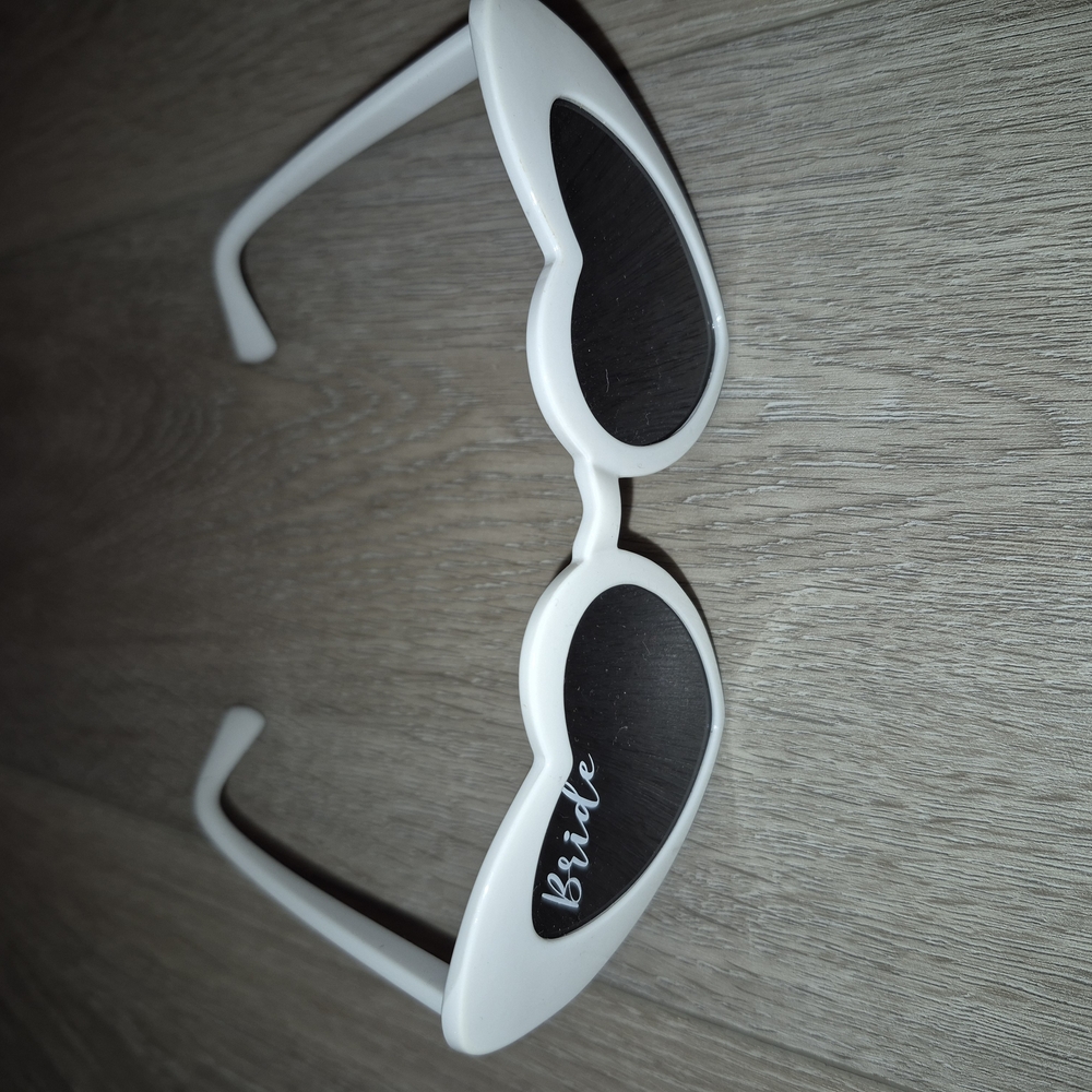 Heart-Shaped White Bride Sunglasses